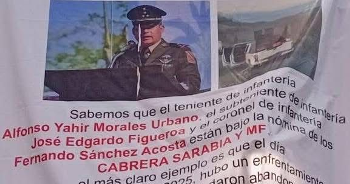 Cartel de denuncia de abuso militar en Concordia, Sinaloa, con nombres de oficiales y mensaje a autoridades.