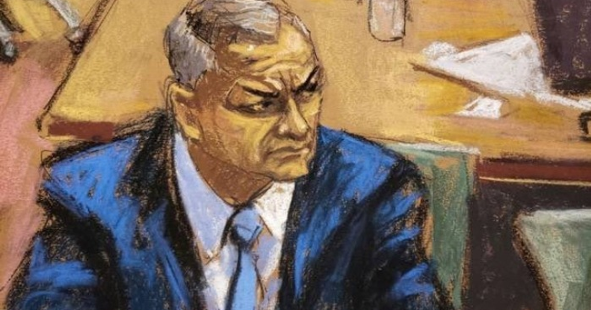 Dibujo de Genaro García Luna en traje azul, sentado en un entorno formal con papeles sobre la mesa.