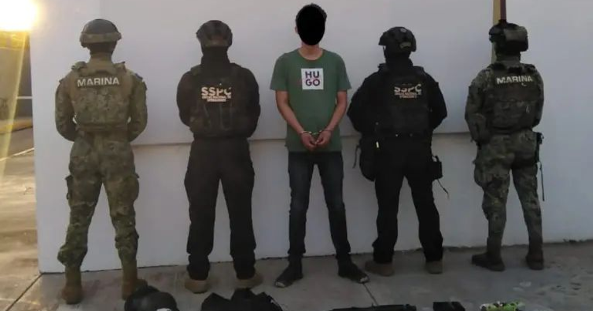 Detención de un individuo en operativo naval en Sinaloa por la Secretaría de Marina