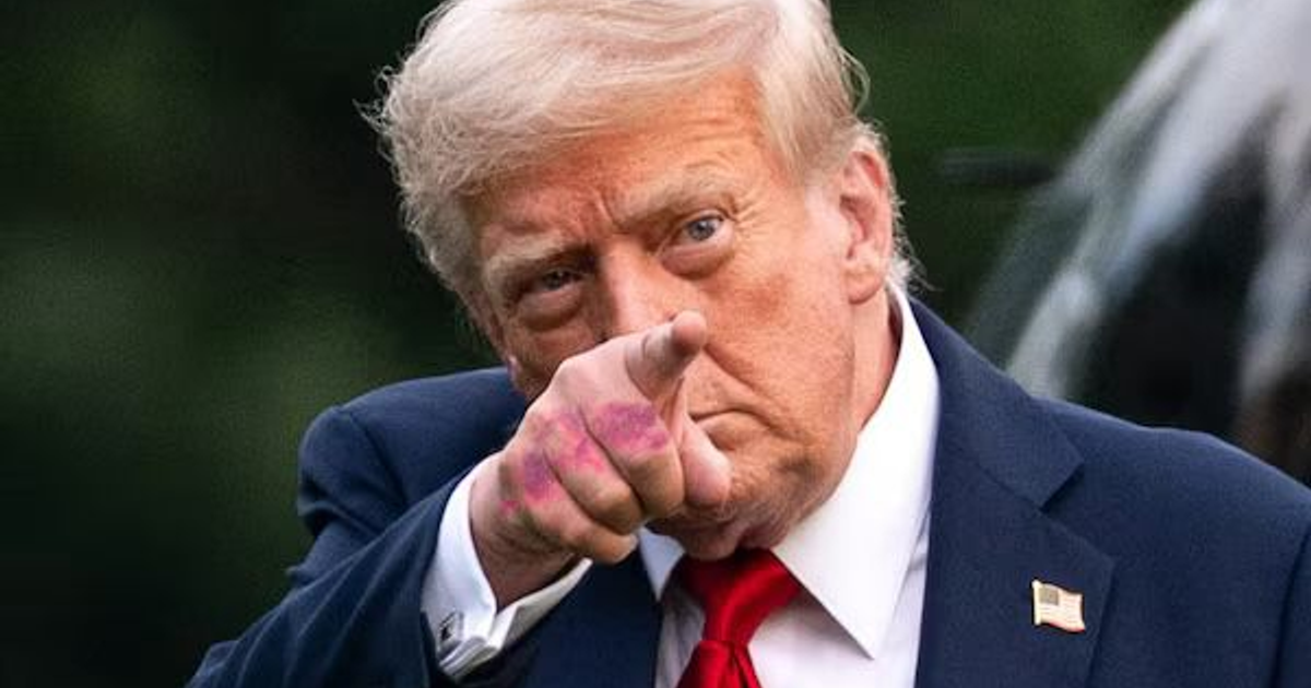 Reunión en el Despacho Oval entre el presidente de EE.UU. y el mandatario de Filipinas, discutiendo temas políticos y acusaciones de conspiración.