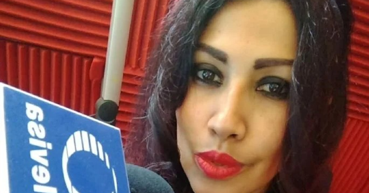 Detención de Carolina Olvera en Cuautla, Morelos, por agentes de la Fiscalía General del Estado.