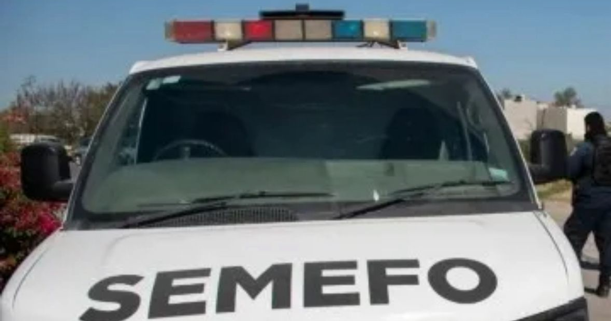 Furgoneta SEMEFO en escena de crimen en Reynosa, Tamaulipas