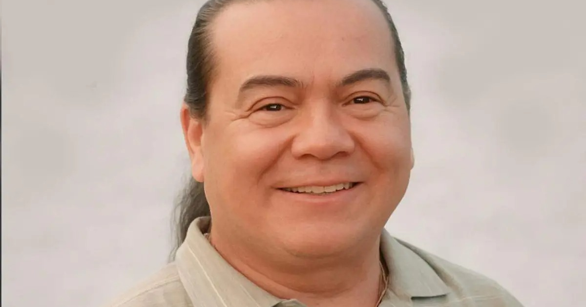 Participantes de la marcha en silencio en Los Mochis exigen justicia para la comunidad LGBTQ+