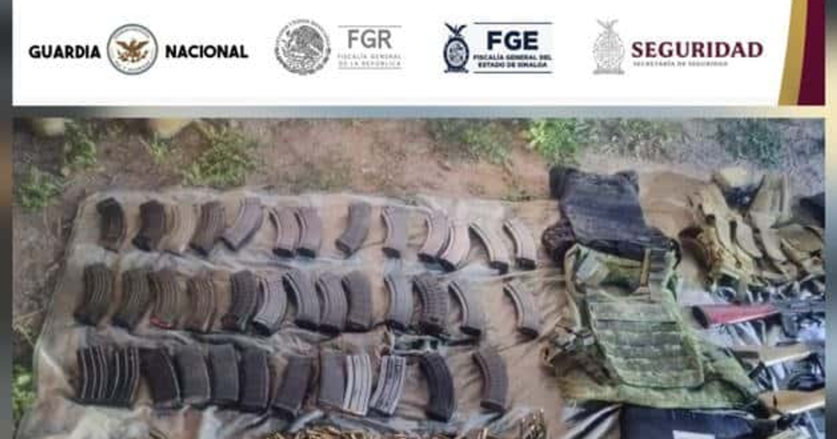 Cargadores de armas y equipo táctico incautados en operativo en Elota