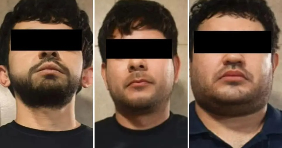 Tres hombres con rostros cubiertos, detenidos en operativo en Culiacán.