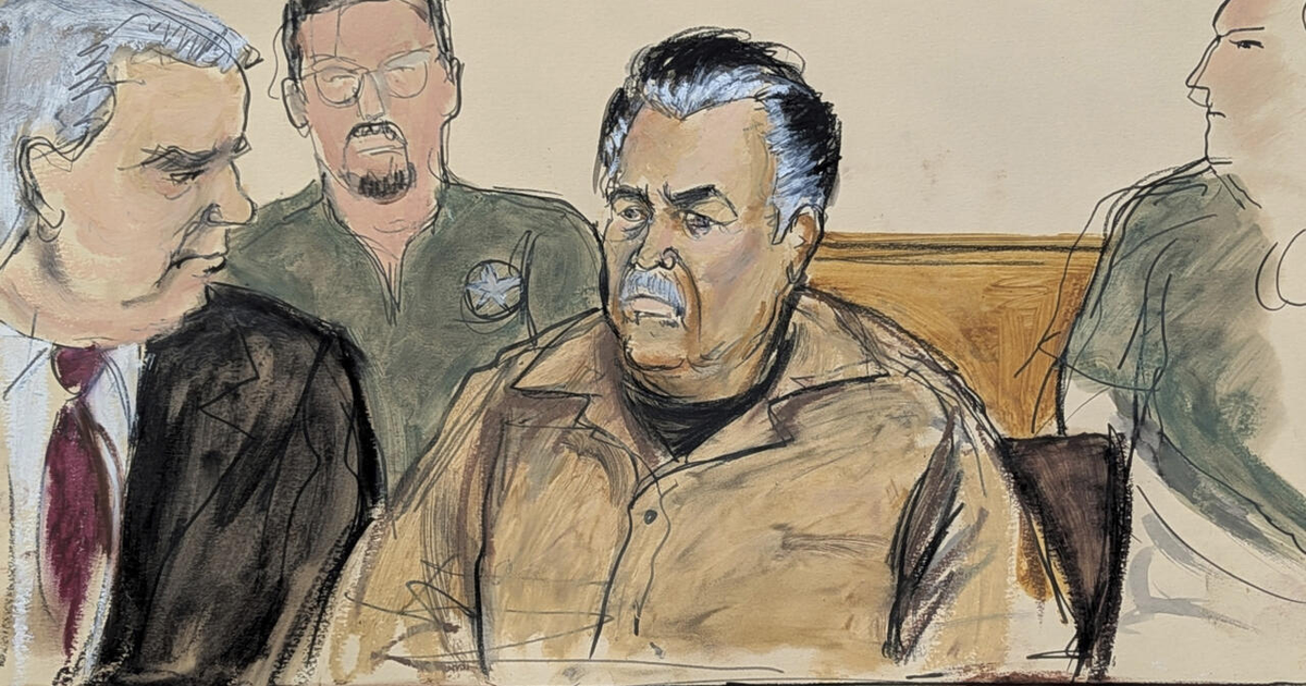 Boceto de un tribunal con Ismael 'El Mayo' Zambada en el centro, rodeado de figuras con trajes formales y casuales.