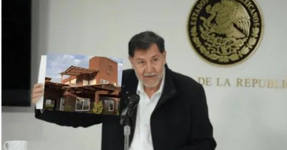 Gerardo Fernández Noroña en conferencia sobre su patrimonio