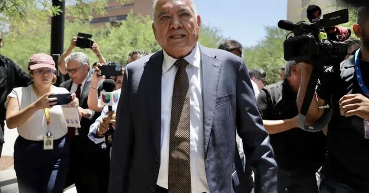 Grupo de personas en evento mediático en Washington, relacionado con el caso Treviño Morales.