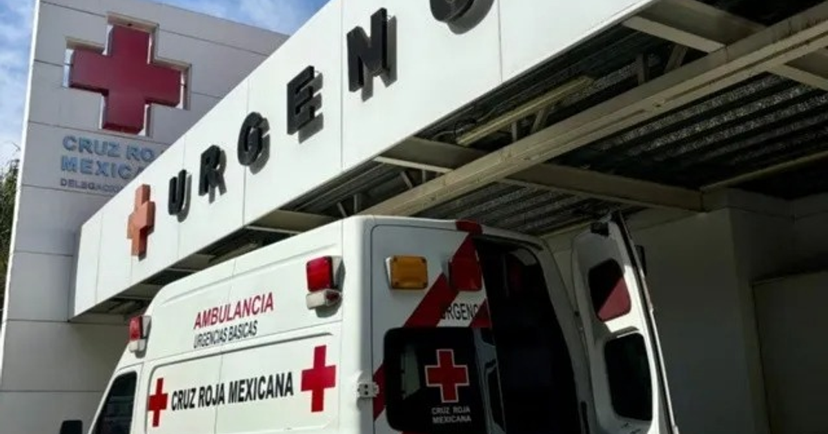 Ambulancia de la Cruz Roja Mexicana en urgencias tras accidente en Culiacán