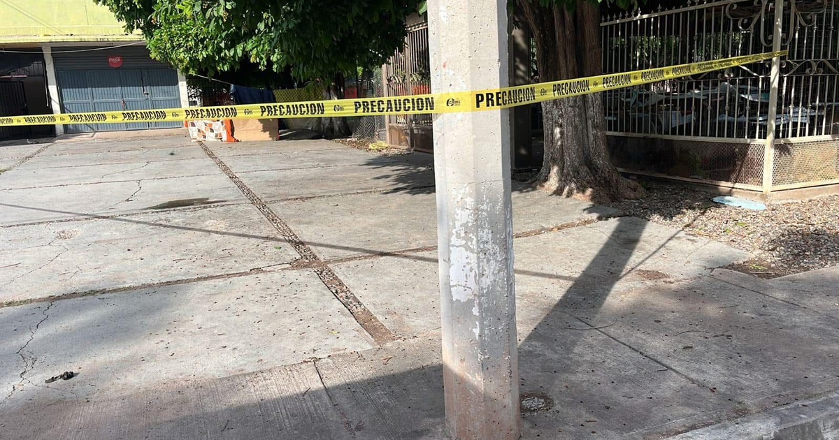 Área acordonada con cinta de precaución en Villa Adolfo López Mateos, El Tamarindo