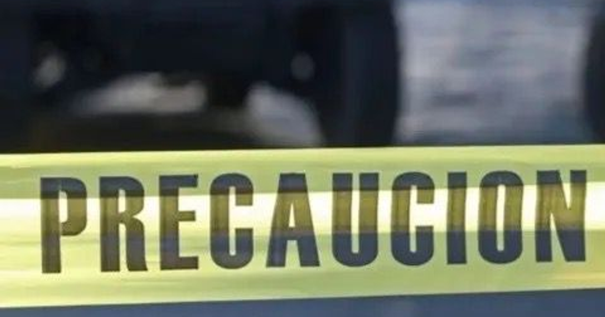 Cinta de precaución amarilla en escena de crimen en García, Nuevo León