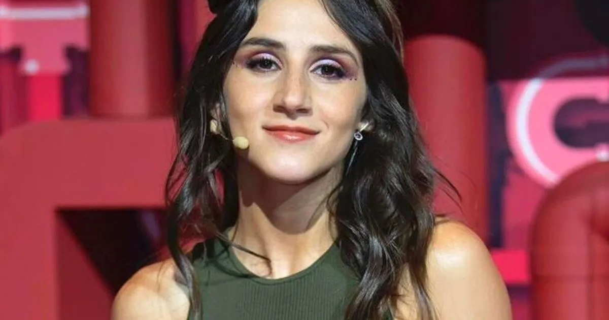 Nashla Aguilar hablando sobre su experiencia en el Instituto Godwin en un video de TikTok.