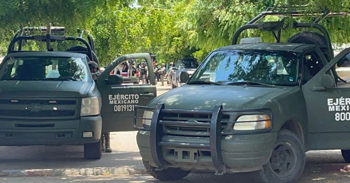 Camionetas del Ejército Mexicano en operativo de seguridad en Alturas del Sur