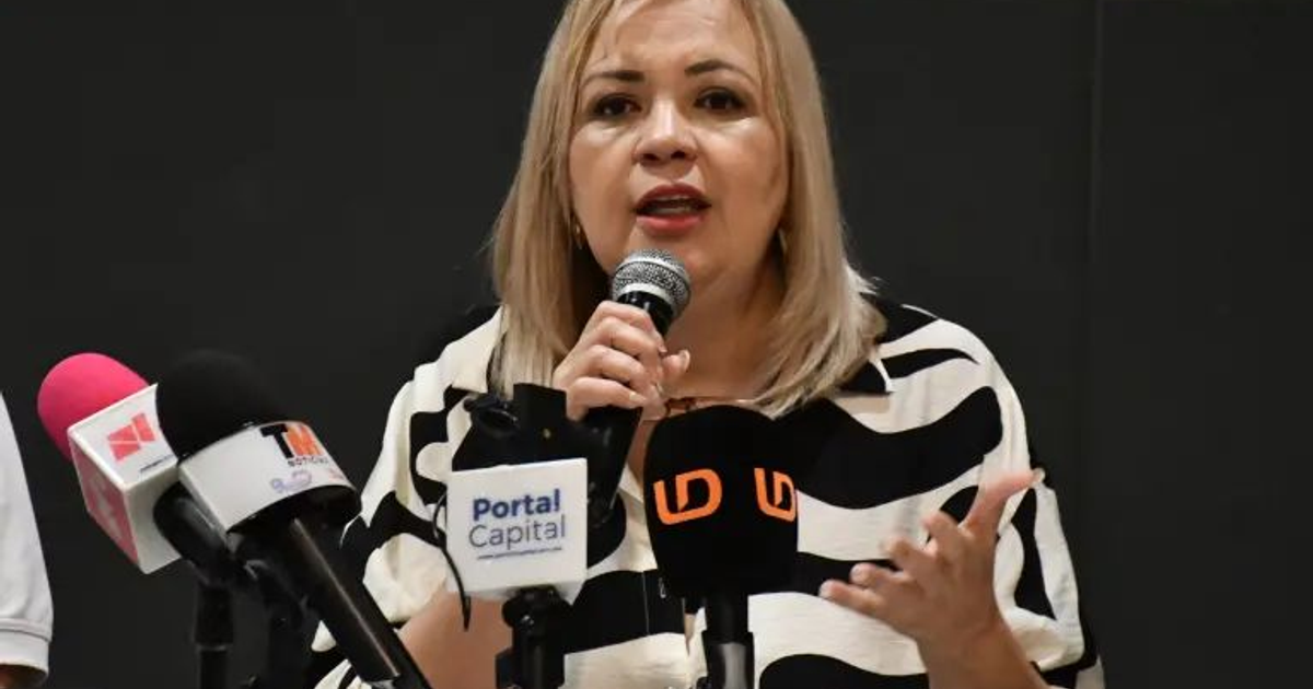 Martha Reyes hablando en conferencia de prensa sobre seguridad en Sinaloa