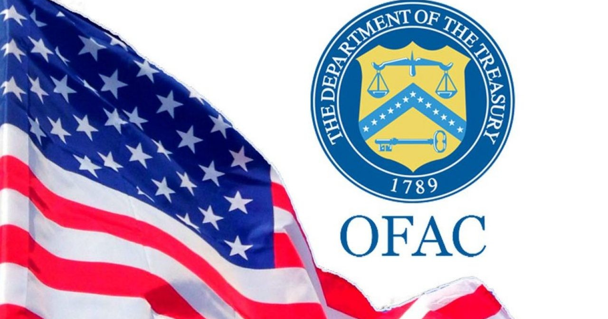Bandera de EE. UU. y logo de OFAC, relacionados con sanciones contra CJNG y fraudes.