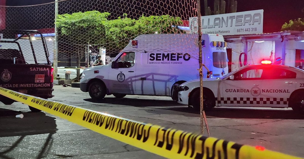 Operativo nocturno de la Guardia Nacional y SEMEFO en Navolato tras asesinato en gasolinera