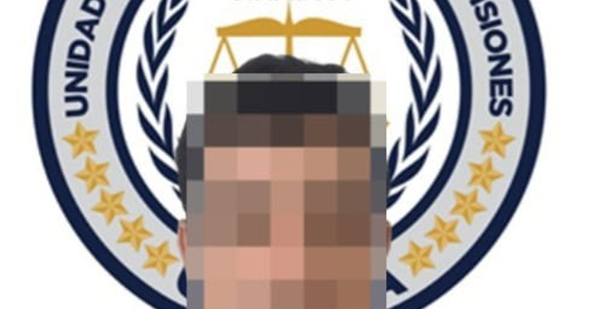 Rostro pixelado y emblema de la Unidad Especializada en Aprehensiones de Sinaloa