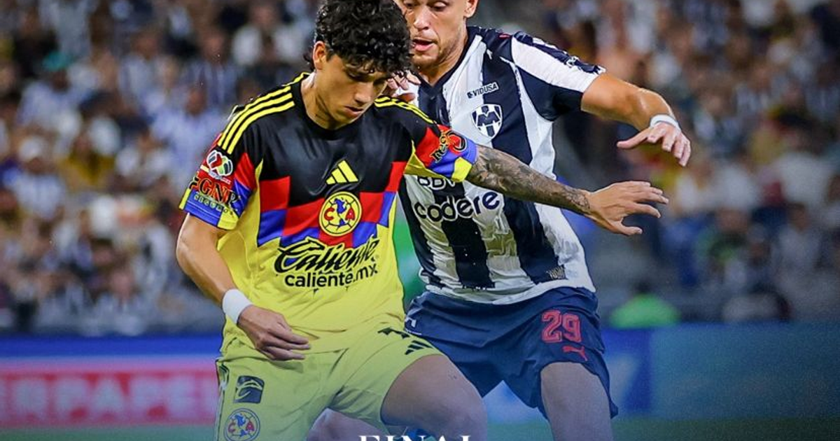 Jugadores de Club América y Monterrey en acción durante un épico empate en el Estadio BBVA.