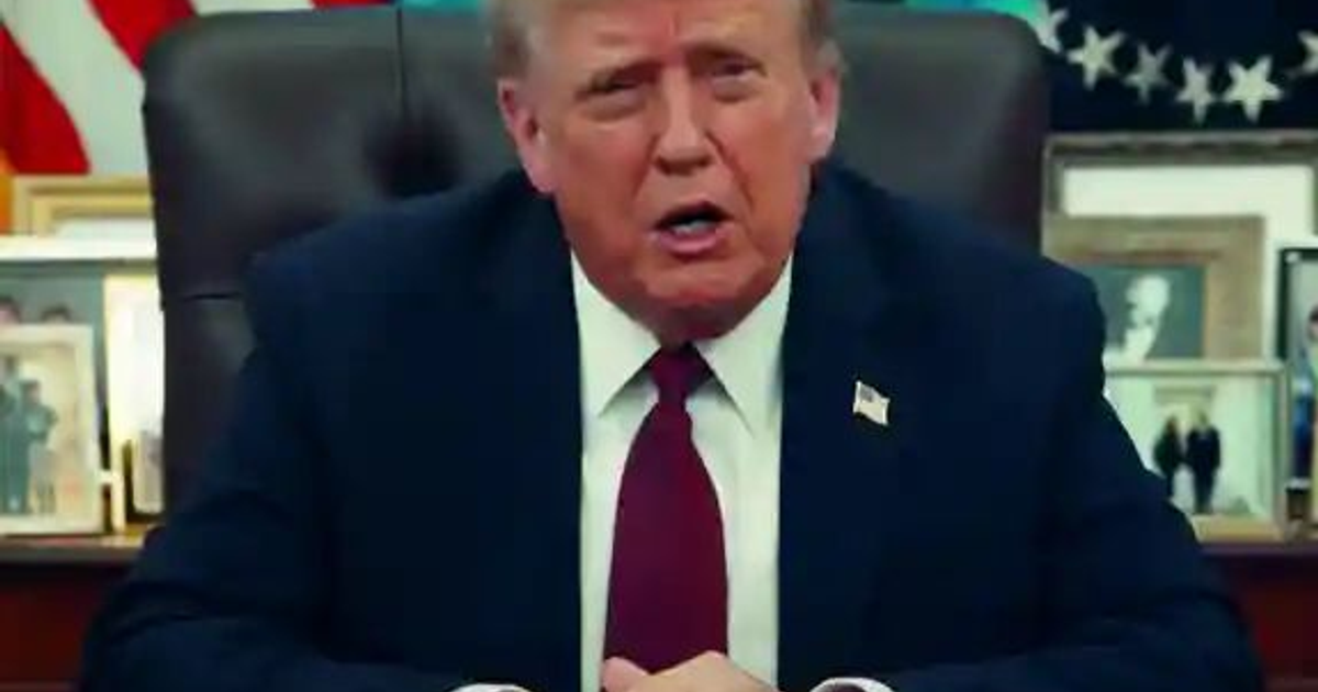 Imagen de una lancha en el Caribe tras el ataque militar de EE.UU. el 15 de septiembre de 2025.