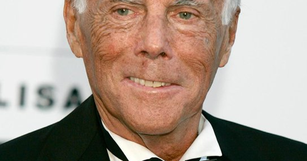 Homenaje a Giorgio Armani, diseñador italiano fallecido a los 91 años.