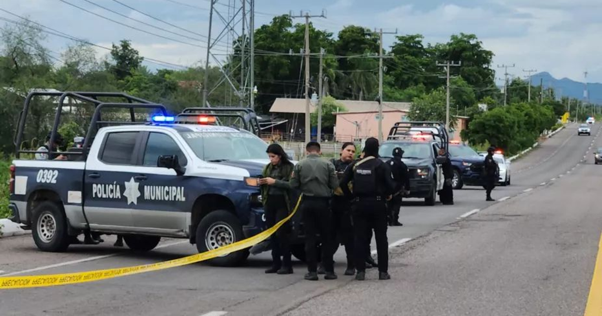 Operativo policial en carretera México 15, Culiacán, tras hallazgo de cuerpo