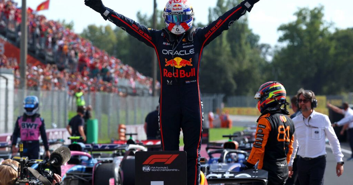 Max Verstappen celebrando su victoria en el Gran Premio de Italia 2023 en Monza