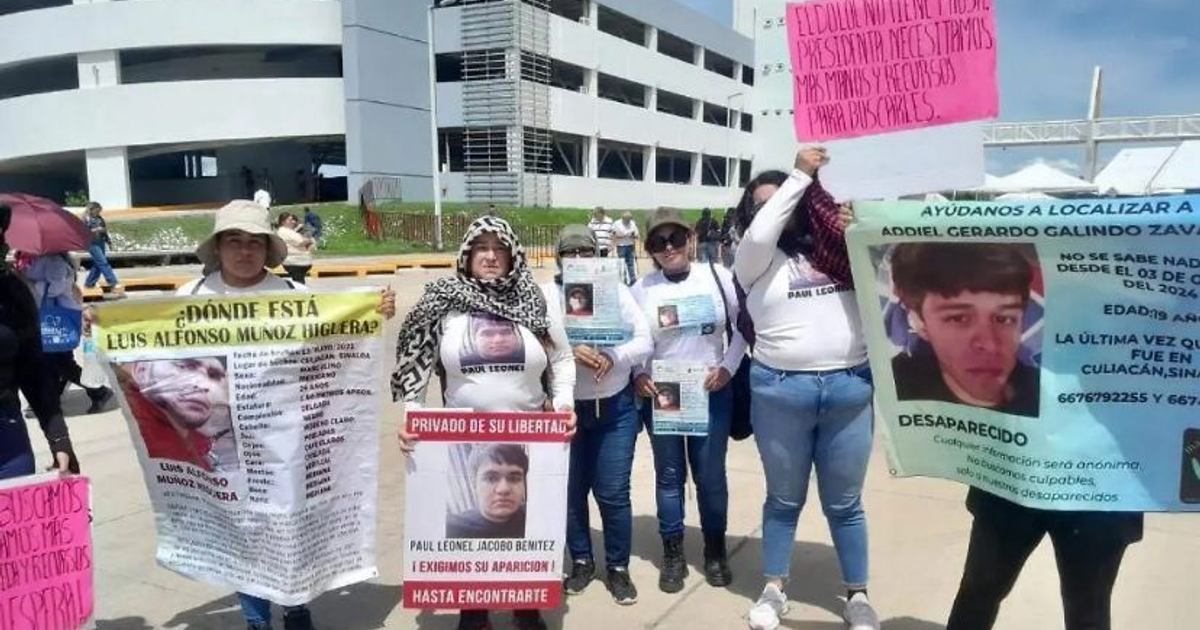 Manifestantes en Mazatlán exigen justicia para desaparecidos y transparencia universitaria