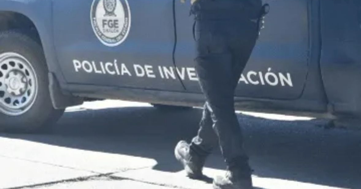 Vehículo de la Policía de Investigación en Ahome, Sinaloa, tras accidente ferroviario