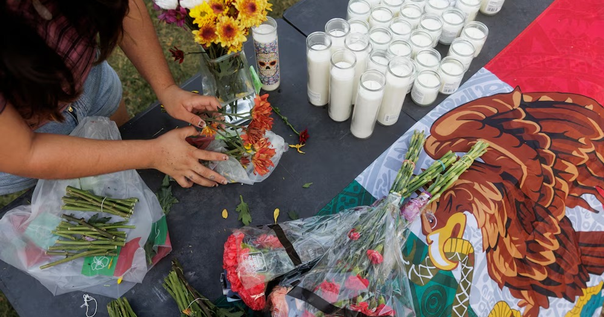 Homenaje a Miguel Ángel García Hernández con flores y velas en Dallas