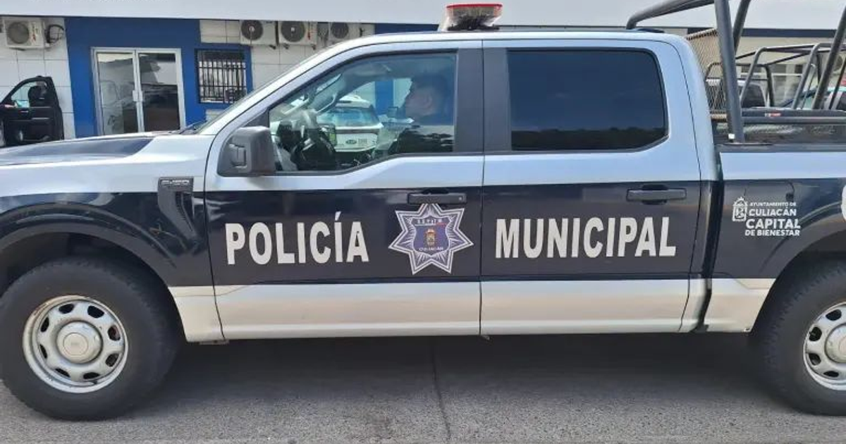 Camioneta de Policía Municipal de Culiacán con nueva regulación de vidrios polarizados