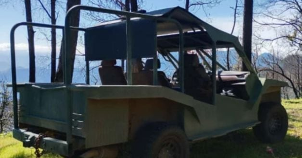 Vehículo todoterreno tipo jeep asegurado en Concordia, Sinaloa, rodeado de naturaleza.