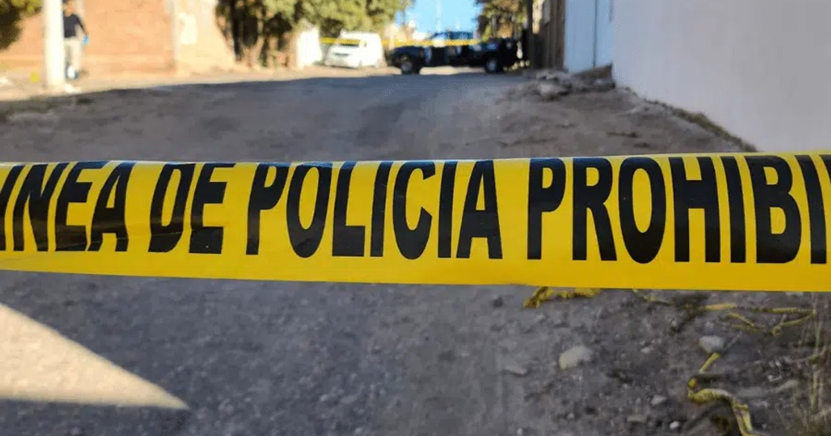 Cinta de policía amarilla en Culiacán, Sinaloa, indicando área restringida por situación policial.