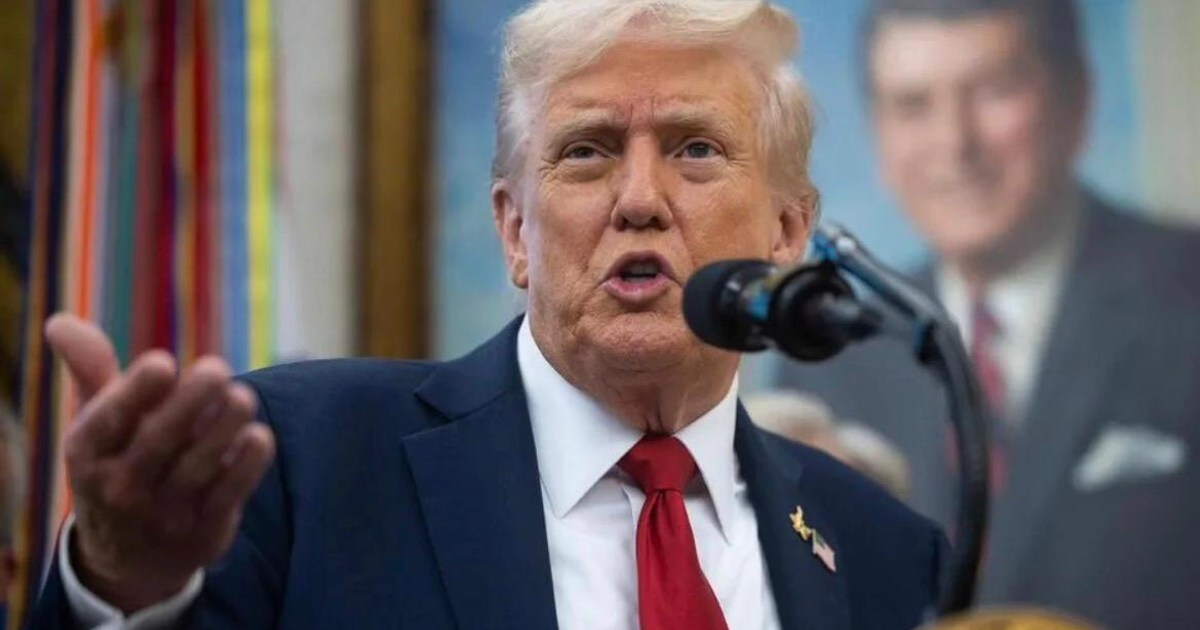 Rafie Ollah Shouhed, demandante de 79 años, en su lavadero de autos en Los Ángeles.