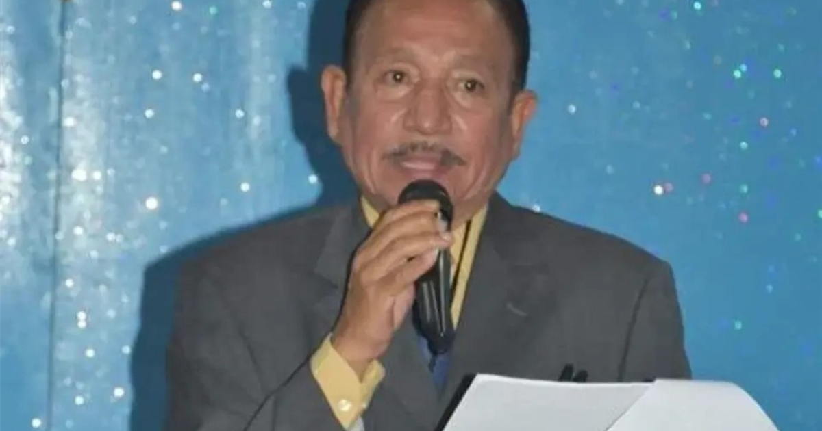 Esteban Peraza 'El Bacho' en el carnaval de Mazatlán