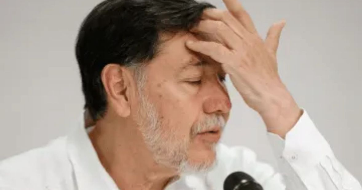 Senador Gerardo Fernández Noroña en el Senado solicitando licencia para viaje a Palestina