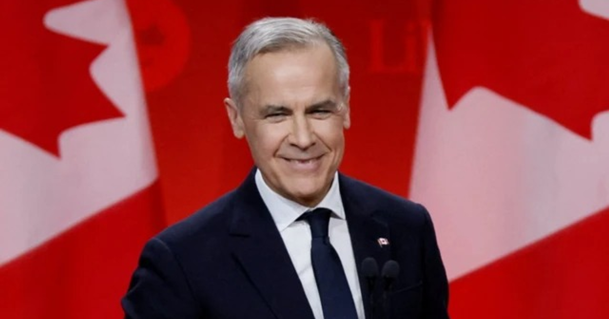 Mark Carney en la Casa Blanca con banderas canadienses de fondo