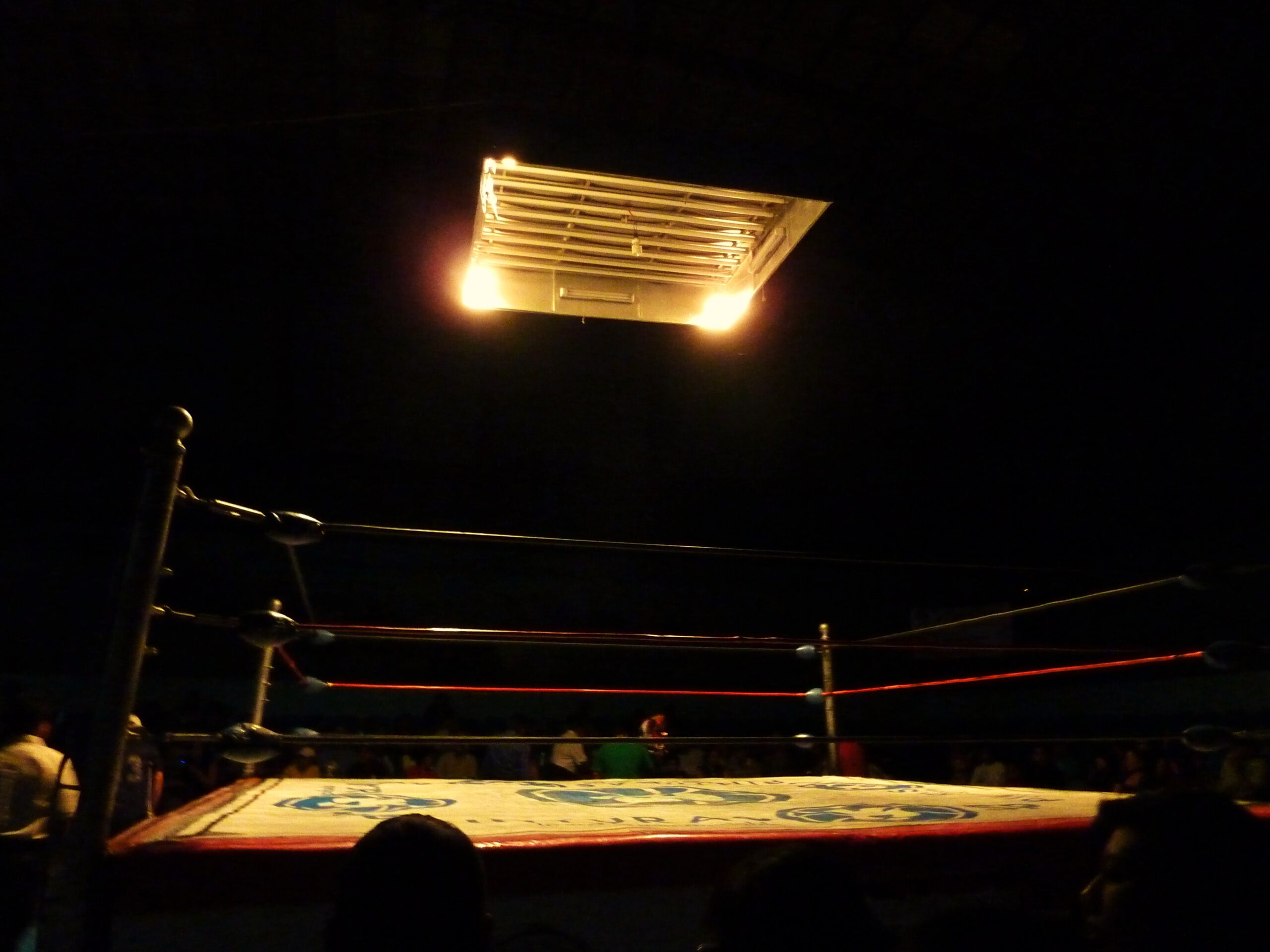 . Mazatlán, Arena Mazatlán., evento deportivo, lucha libre, talento local