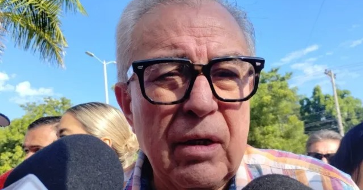 Gobernador Rubén Rocha Moya en conferencia de prensa sobre liberación de choferes en Culiacán