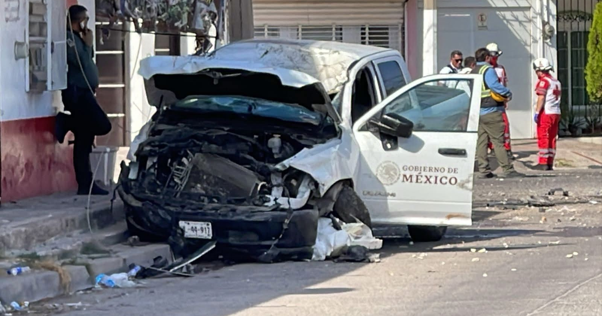 Camioneta del gobierno dañada tras accidente fatal en Culiacán