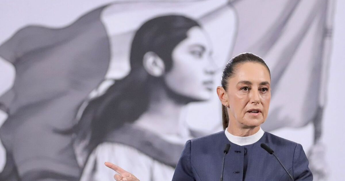 Claudia Sheinbaum hablando en conferencia sobre asesinato de alcalde de Uruapan