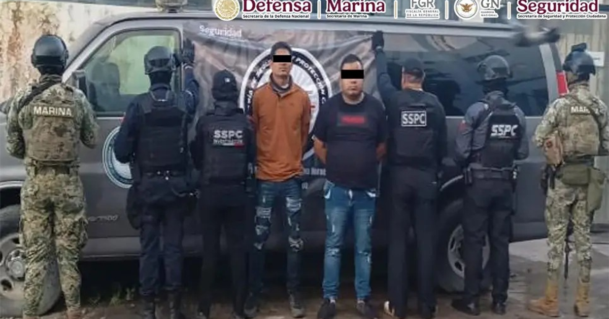 Operativo de seguridad en Mazatlán con detenciones y vehículos de seguridad