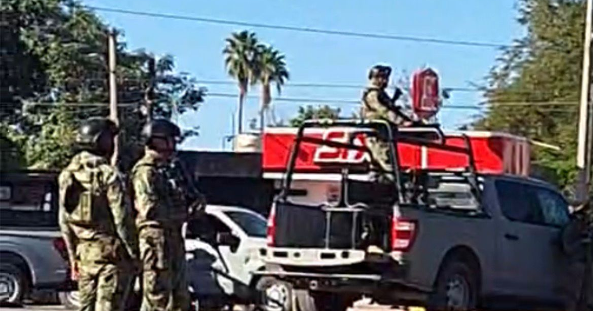 Soldados de la Marina durante un operativo en Culiacán, enfrentamiento con delincuentes.