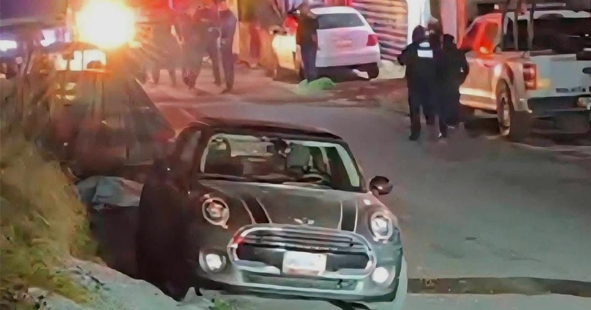 Vehículos y cuerpos de seguridad investigan el ataque en el bar La Resaca en Tula de Allende