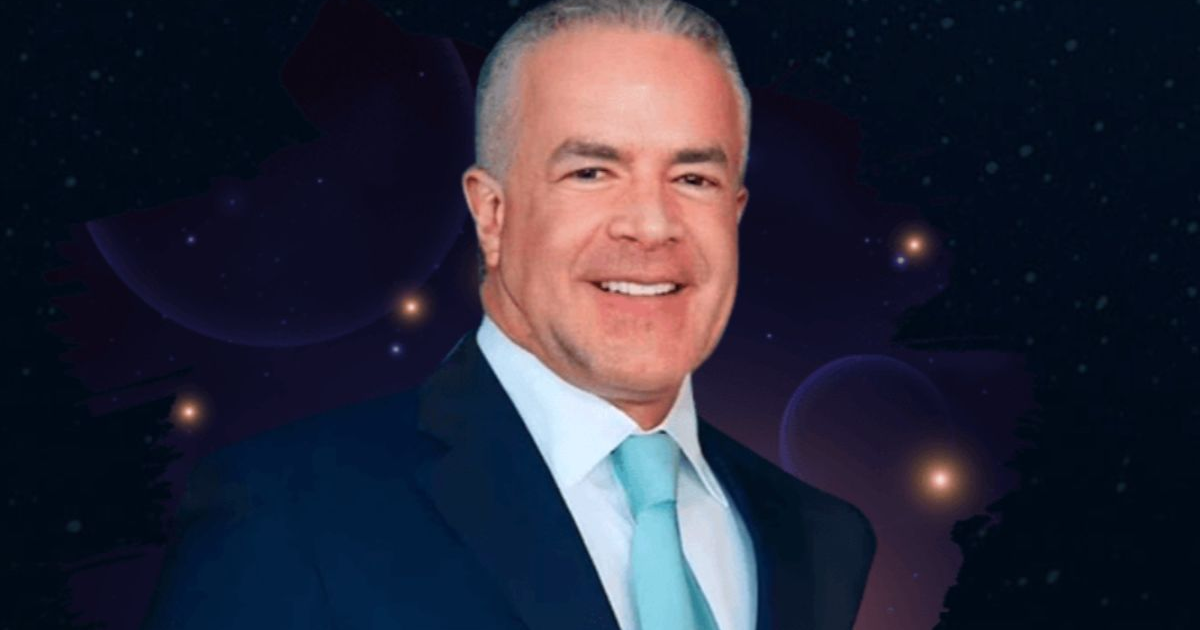 Retrato en un entorno digital intergaláctico vinculado a investigación sobre tráfico de armas y combustible.