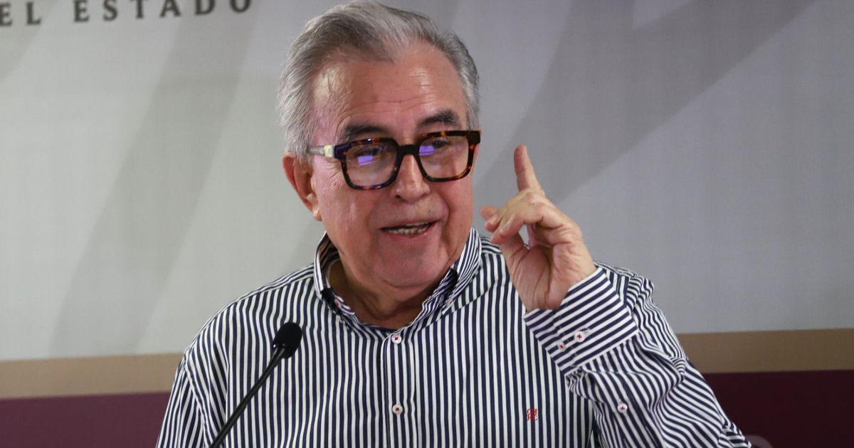 Gobernador Rubén Rocha Moya presentando el primer spot del cuarto informe de gobierno en Culiacán, Sinaloa.