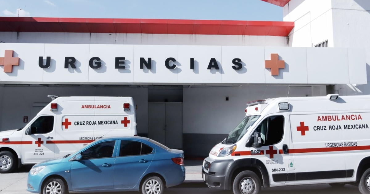 Edificio de urgencias con ambulancias de la Cruz Roja Mexicana en Culiacán