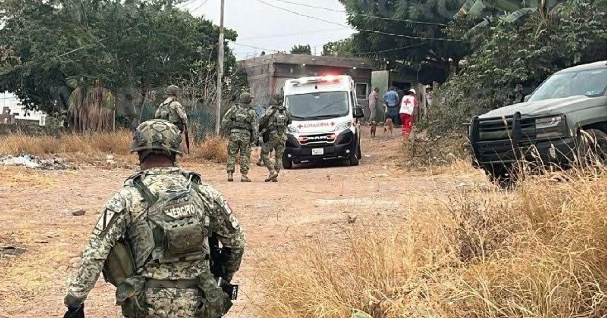 Soldados y Cruz Roja en operación de emergencia tras ataque en Culiacán