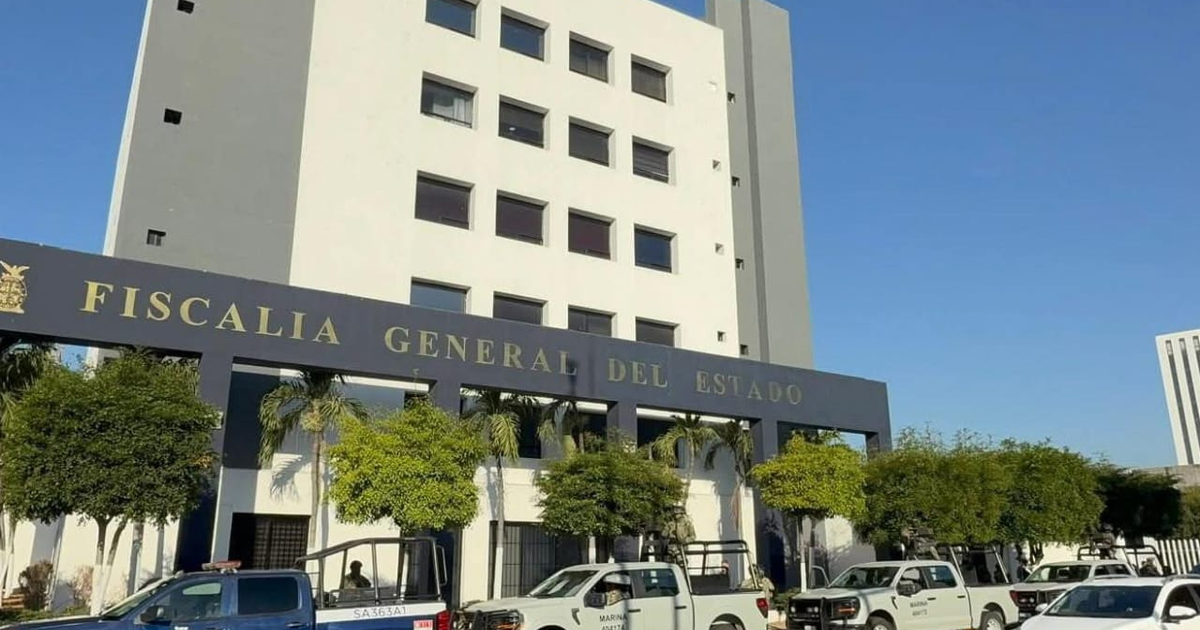 Fachada de la Fiscalía General del Estado con operativo de seguridad exterior