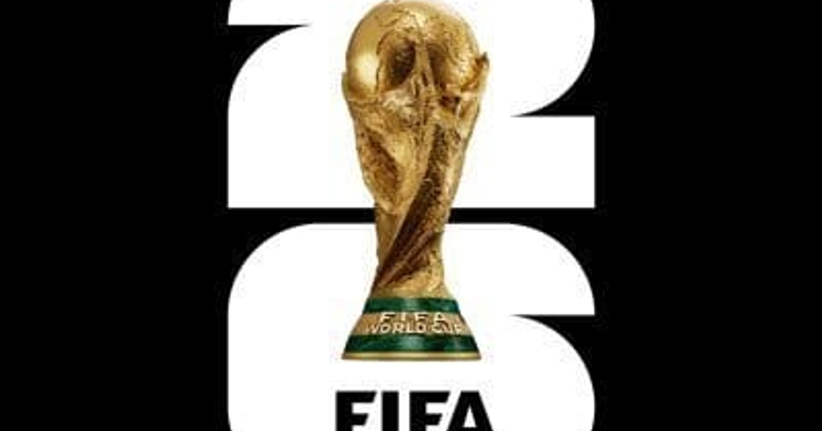 Troféo de la Copa Mundial de la FIFA 2026 con fondo en blanco y negro.