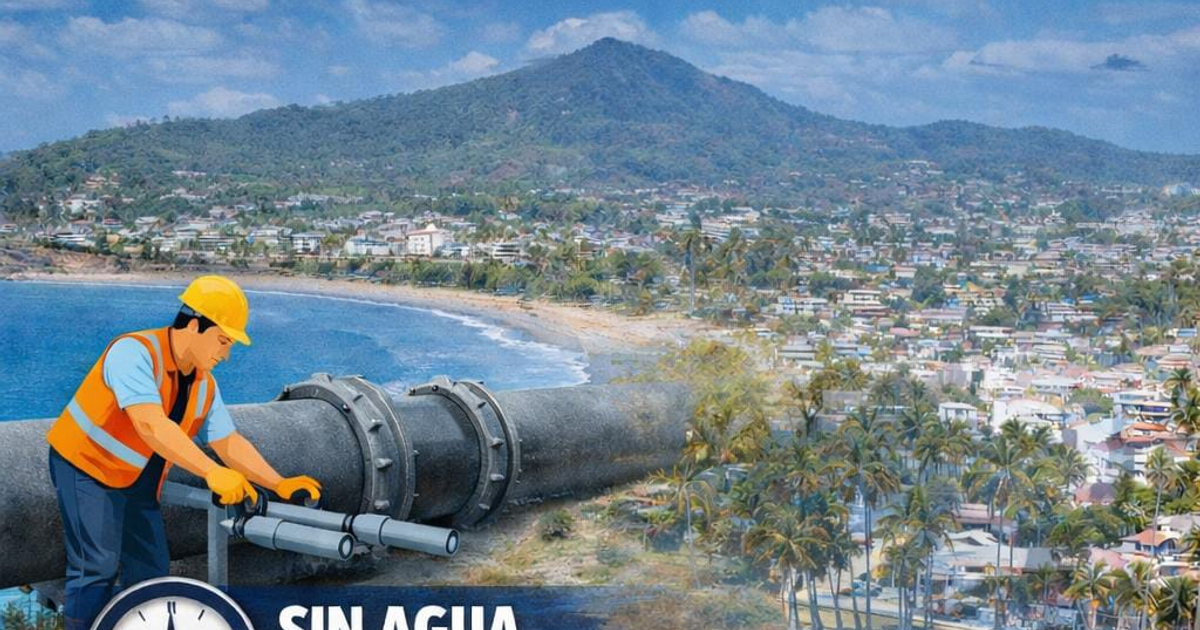 Técnico ajustando válvulas en tubería costera con áreas urbanas de Mazatlán al fondo, texto 'SIN AGUA' visible